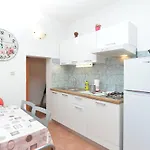 With Parking Space Stinjan, - 20816 Apartament Pula