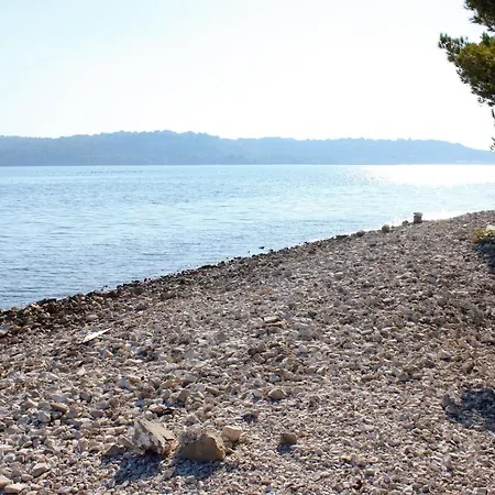 With Parking Space Stinjan, - 20816 *