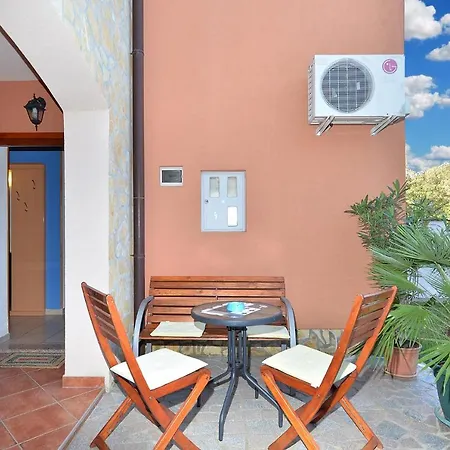 With Parking Space Stinjan, - 20816