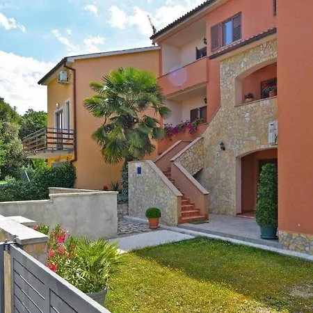 With Parking Space Stinjan, - 20816 Apartman *