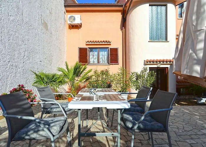 With Parking Space Stinjan, - 20816 * Pola