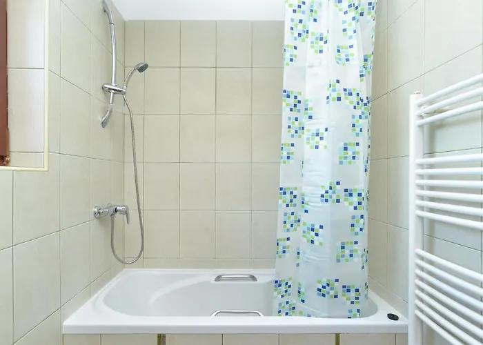 With Parking Space Stinjan, - 20816 *